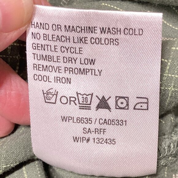 Woolrich Women's Green Pattern Shirt, Size Medium, Cotton, Button Front, Casual - Picture 10 of 10